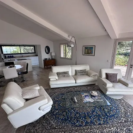 Charmante 3 Avec Jardin, Climatisation Et Parking Aux Issambres - Fr-1-768-45